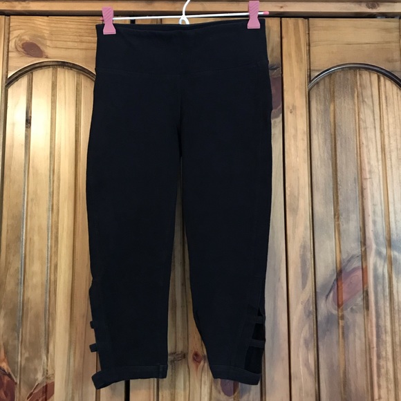 Bundle!! 2 women’s Xersion fitted capris size S - Picture 5 of 8